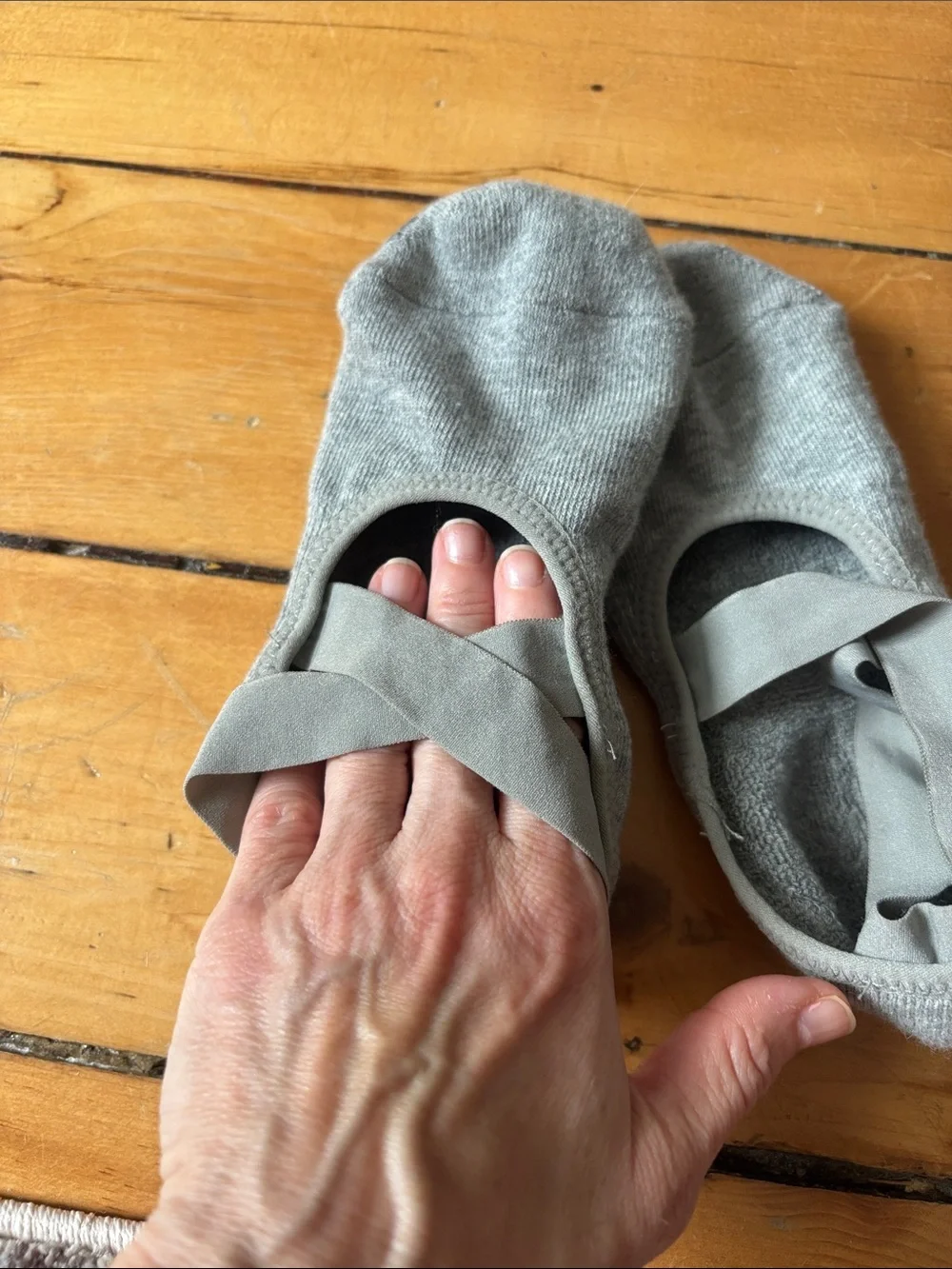 Ozaiic no-slip grip socks